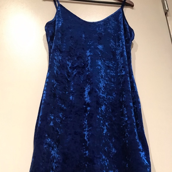 🆕CLUB L CRUSHED VELVET BODYCON🤘🏾💥 - Picture 4 of 10